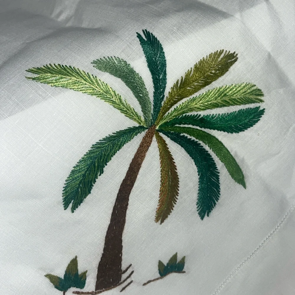 Vintage 50’s or 60’s Tropical Embroidered linen Napkins and 35” Table cloth